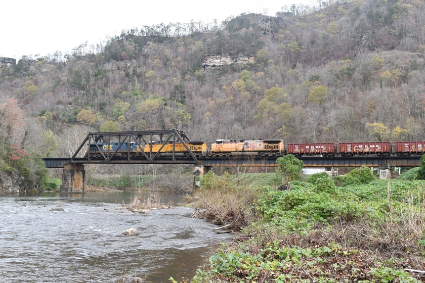 UP 6036-9578 and CSX 5409 are the DPU. 11-19-2024.