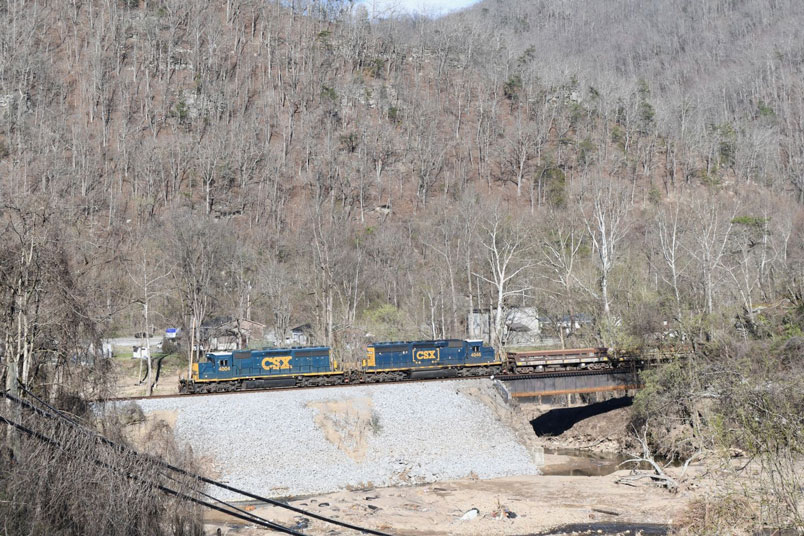 W094-17 crossing the mouth of Marrowbone Creek at Regina KY.