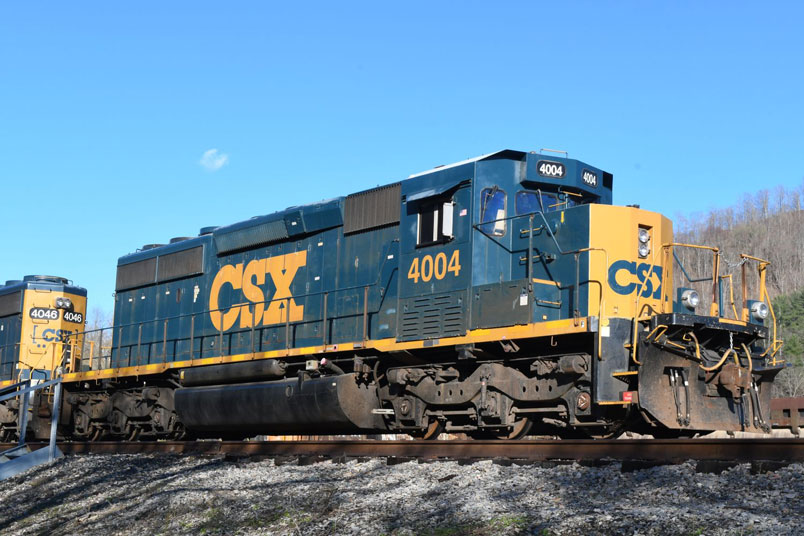 CSX 4004 and 4046.