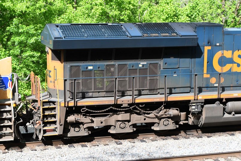 CSX 3387 is an ET44AH built in 2015. In other words, an ES44 with added weight for adhesion.