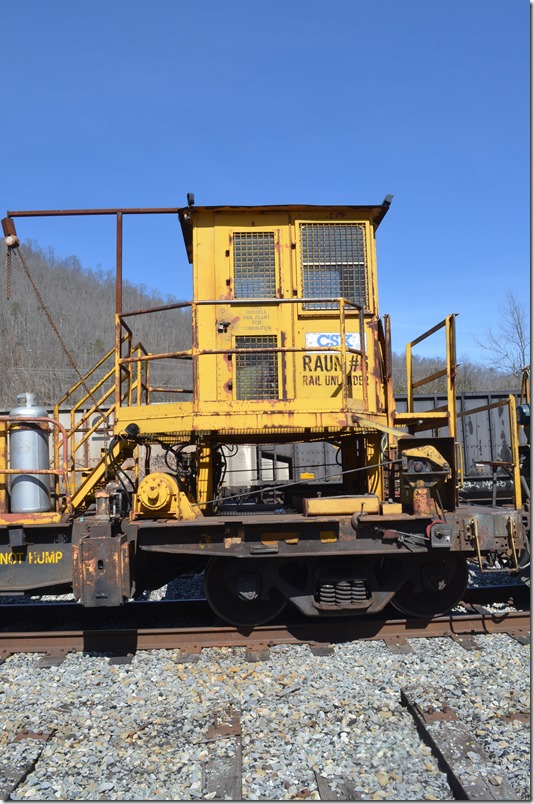 CSX MW 912407. View 3. Shelby KY.