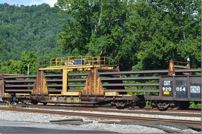 CSX MW modified flat 920517. Shelby KY.