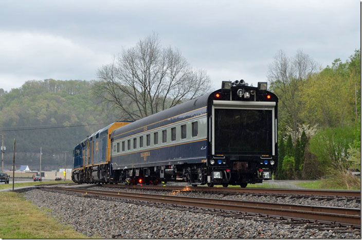 The rain started, so I walked to the house. CSX 9969-9999-TGC3. Pauley KY.