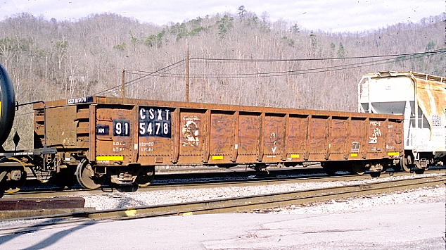 CSX gon 915478. Ex-CR class G52.