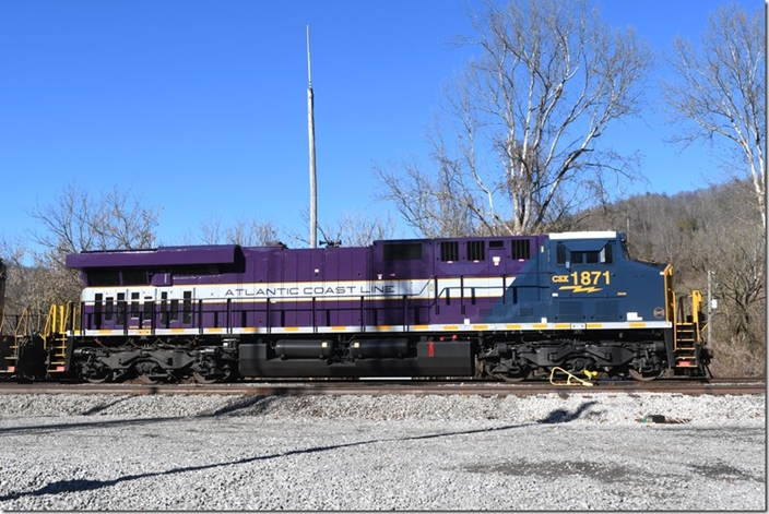 CSX 1871. Shelby KY.