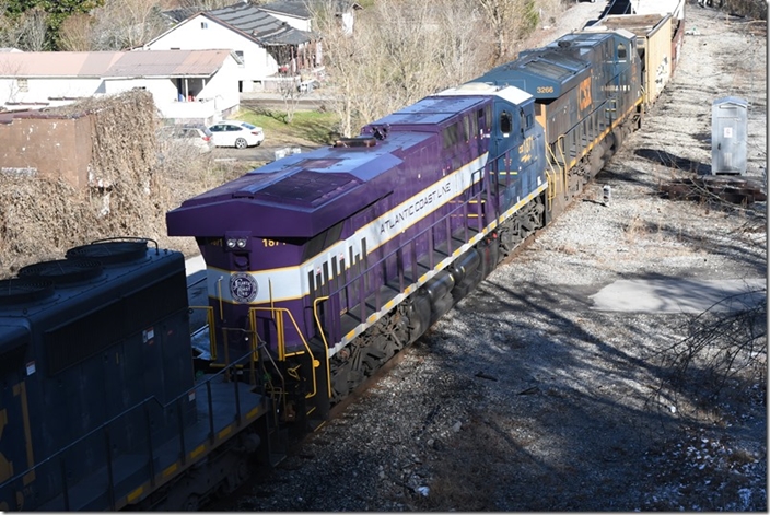 CSX 1871. Shelby KY.