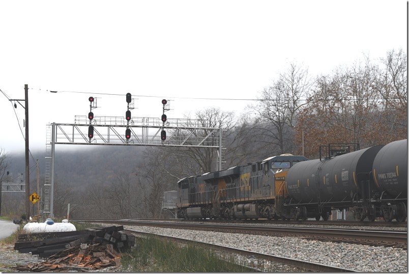 Ready to knock down the signal on Track 2 at the East End of Meadow Creek. CSX 3149-793. Meadow Creek EE.