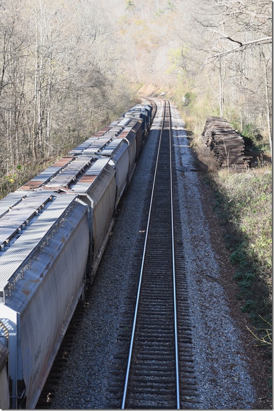 Thurmond yard commenced down around the curve before it was abandoned. CSX 787-5205. Stone Cliff WV.