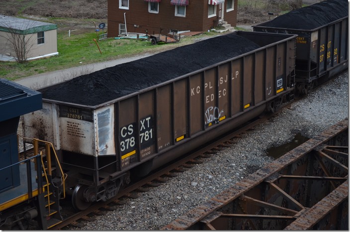 CSX tub 378781. Shelby. One of the “used” tubs that composed the entire train. 