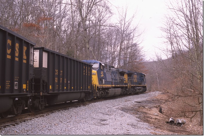 H800-28 at Bellburn crossing (MP 7). View 2.