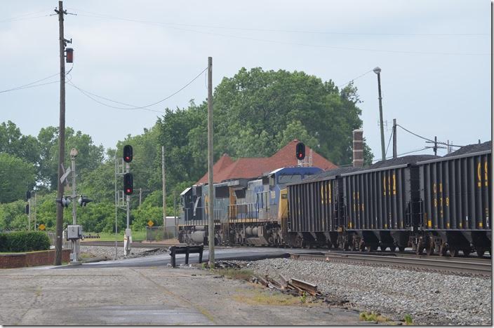 CSX 8567-7888 roll past Marion depot.