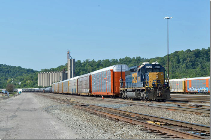 CSX 8220. View 2. Queensgate OH.