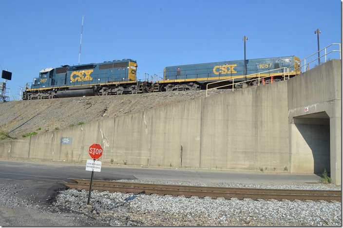 CSX 1057-2417. View 3. Queensgate OH.