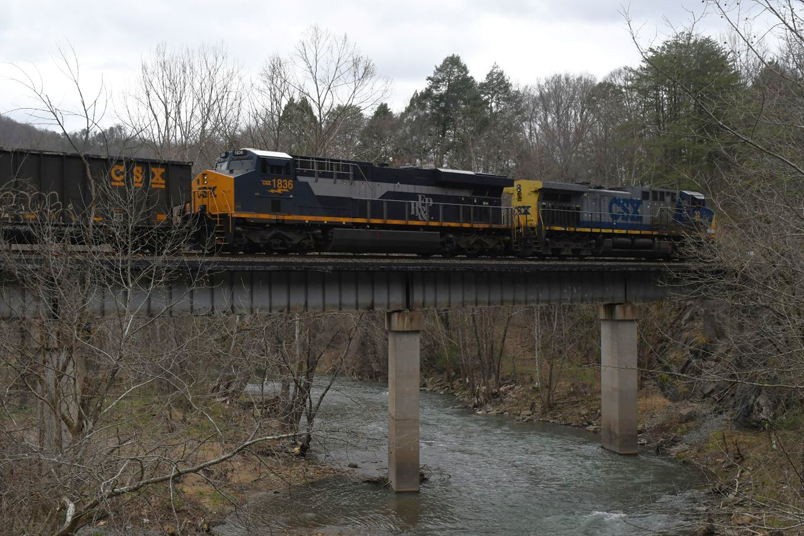R614 crosses the Poor Fork of the Cumberland River beside US 119 on the Clover Lick Spur.