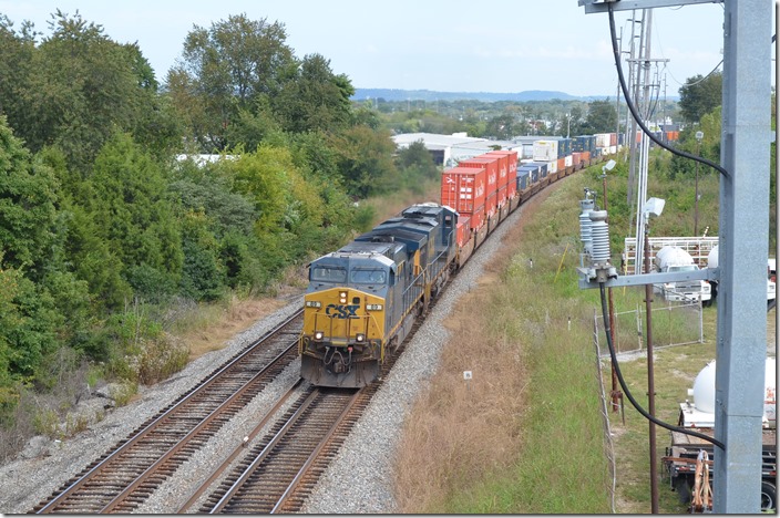 CSX 89-5265 with a 7,188-foot train of 320 axles.Bowling Green KY.