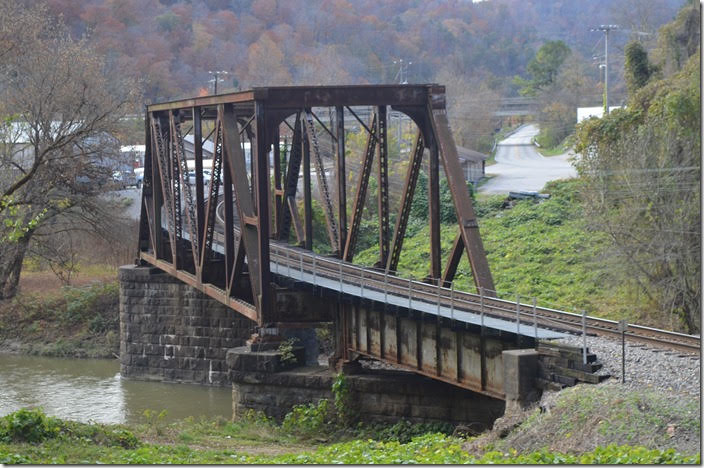 CSX bridge closeup. View 2. Jeff KY.