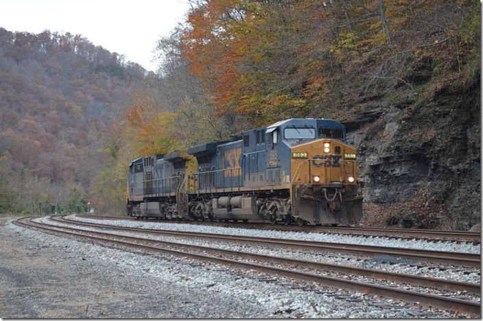 C842 runs up the main to South Dent. CSX 593-39. Dent KY.