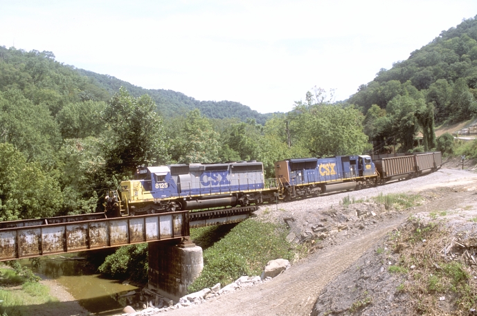 C843 n/b hustles through Viper. The road is being rebuilt between Viper and Jeff. 