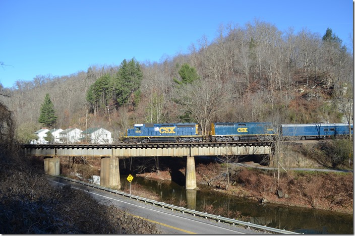 Leaving Clinchco VA. Next stop was Fremont. CSX Santa Train Clinchco.