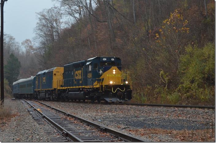P901-19 passing the switch to the McClure Mine. He is now on rail that hasn’t felt the pulse of a steel wheel since the last Santa Train. CSX 4384-9999. McClure VA.