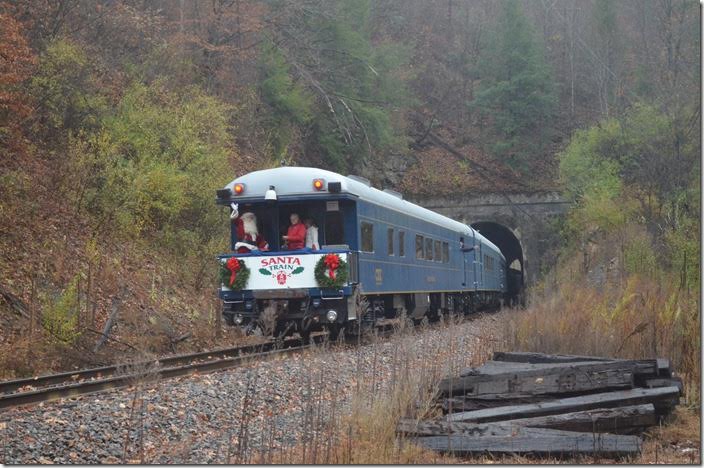 Caney Tunnel at MP 23.26. CSX 4384. McClure VA.