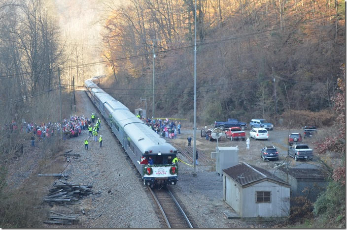 CSX people had the crowd’s safety in mind. CSX 9992. View 2. Fremont VA.