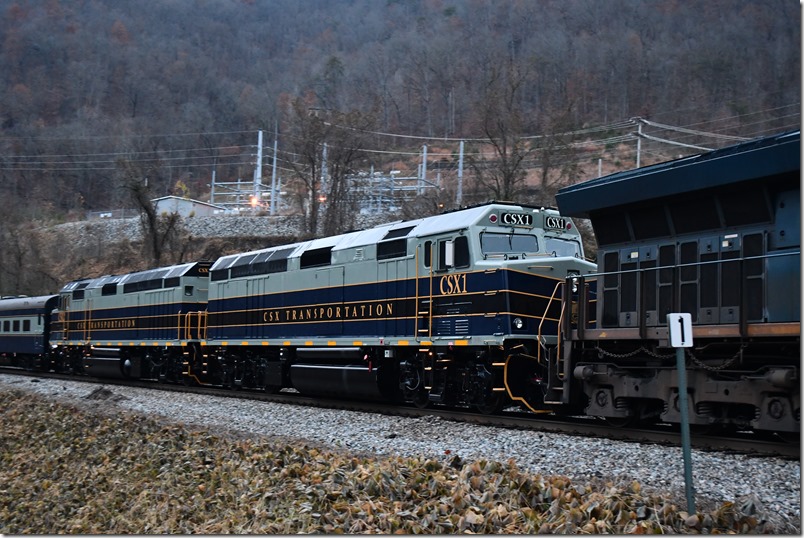 CSX Santa Train. CSX 1 - CSX 2. Elkhorn Yard.