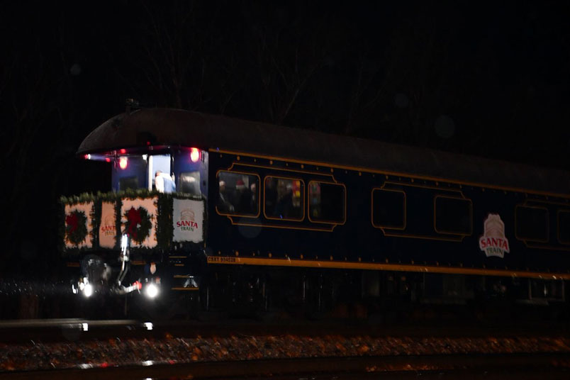 The Santa Train, running as P001-22, departs a little after 0600.