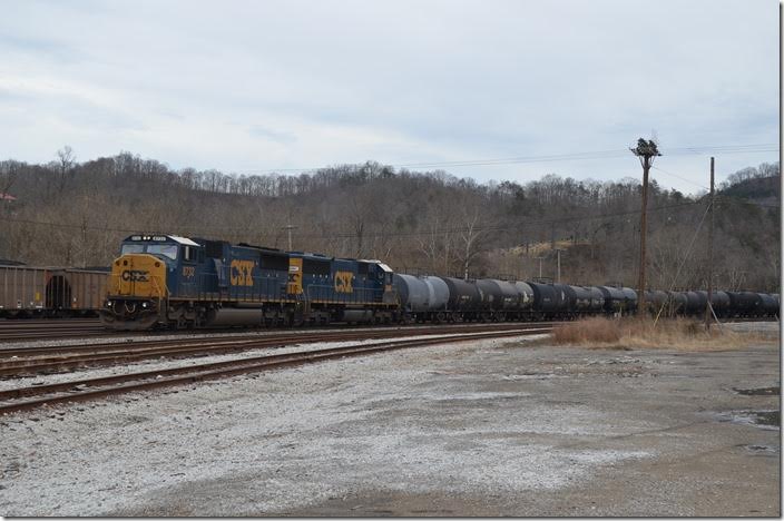 CSX 8732-2584 arrive with 65-car w/b empty corn syrup train K271-31 (Leland-Wilimngton. NC – IHB Blue Island, IL). Most are ADMX (Archer-Daniels-Midland) or lease tankers. CSX 8732-2484. Shelby.