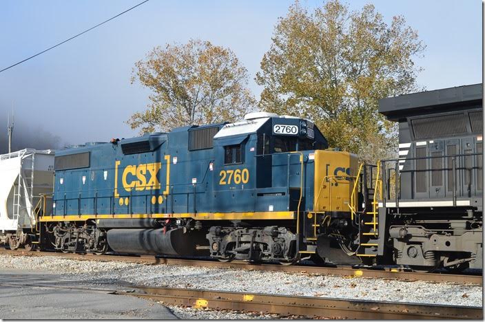 CSX GP38-2 2760. An ex-Conrail GP38-2. Shelby.