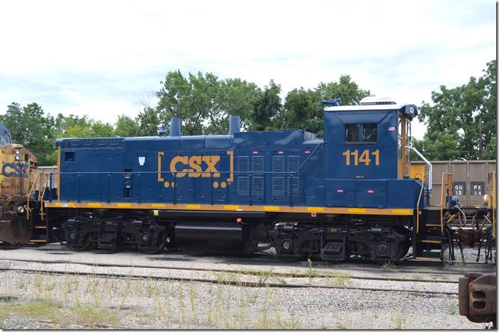 CSX MP15 1141. Huntington.