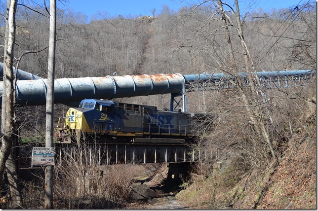 CSX 29 arriving Premier Elkhorn Coal Co at Myra mine.