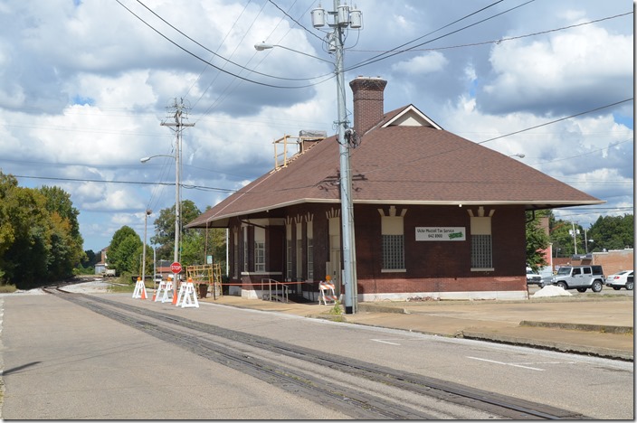 Former L&N depot Paris TN.