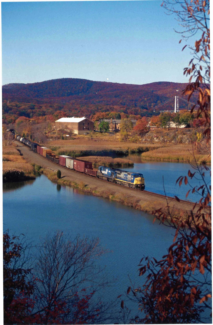 2009. CSX & Conrail. Iona Island NY. 