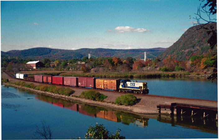 2008. CSX 11?4. Bear Mountain NY.