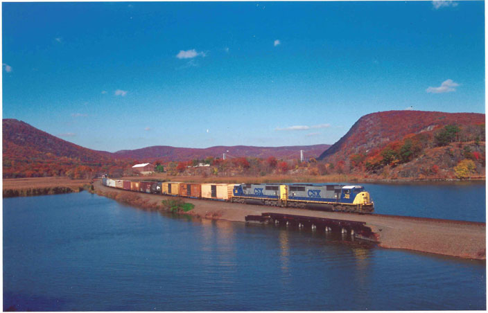 No date. Fall. CSX 702 & 721. Bear Mountain NY. 