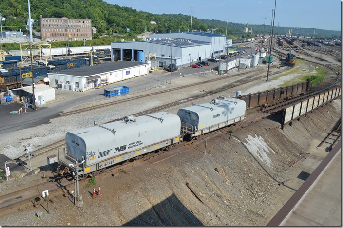 NS coil steel flat 163483 is identical to the FCA-built car seen in Nogales AZ. It has a load limit of 221,700 lbs. Queensgate OH.