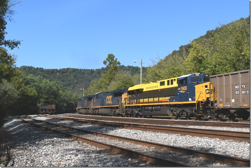 The R243 crew would taxi back to Shelby. A Hazard crew would take the train to the Leatherwood, Yellow Creek or Typo mine later. It will be back in Martin in a couple of days. CSX 7233-7384-1900. Martin.