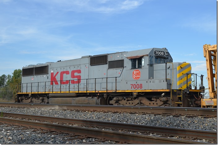 KCS SD50 7008 McElhany MO. View 2. 