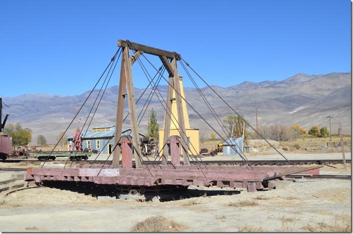 “Gallows” or “arm-strong” turntable. 1883. Laws CA.