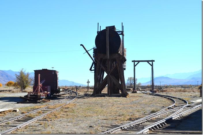 SP oil tank and boxcar 17. Laws CA.