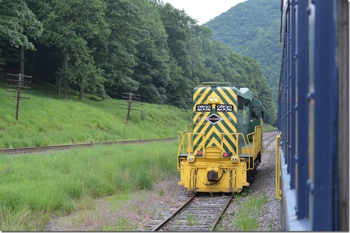 Old Penn Haven is the end of LGSR’s 70-minute round trip. RBMN 2532 is running around the train to the east end for the return trip. That’s NS’s Ashmore Secondary (LV Hazleton Branch) on the left.