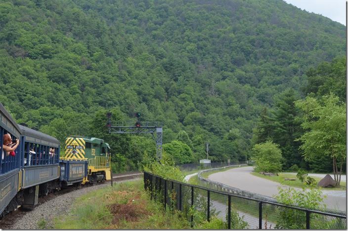 We are approaching the new connection between Reading & Northern (CNJ) and Norfolk Southern / R&N Lehigh Line (LV). I think NS owns one track and R&N the other. West of here the track is former Lehigh Valley Railroad. When CNJ and LV combined their tracks in the gorge in 1965, the connection was further west at Hetchel. This new interlocking is “Coal.” RBMN 2532. Coalport PA.