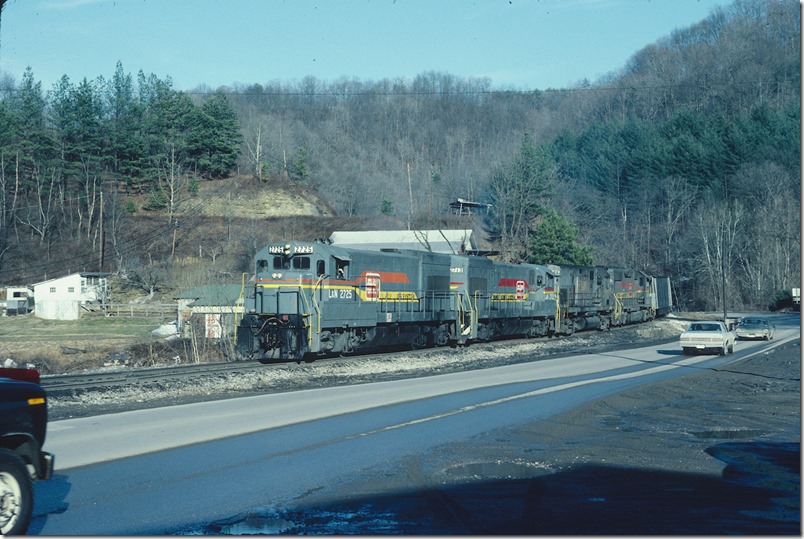 Hazard No. 1 heads out of the hollow at Darfork. L&N Lotts Creek.