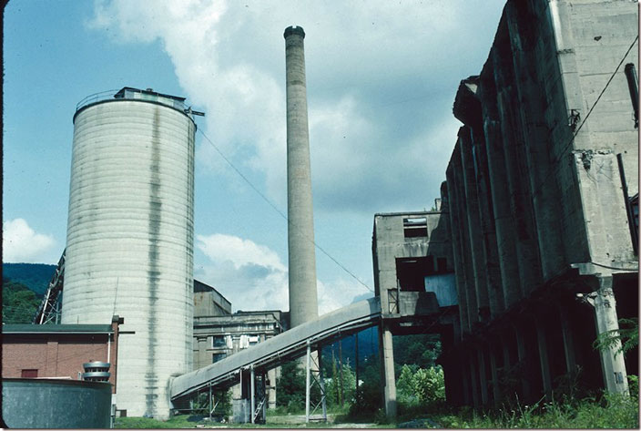 Lynch tipple, storage silo, and power house on 07-17-1994. Most of the track has been removed. In this jungle we call Appalachia it doesn’t take long for weeds and trees to take over. Lynch.