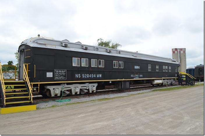 NS wreck train diner 920494 had originally been a NKP diner-lounge. This is where we picked up our bagged lunches. Bellevue.