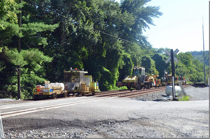 A mechanized CSX tie gang is finishing up work on the siding at the east end of Pauley on 09-02-2021. Pauley KY.