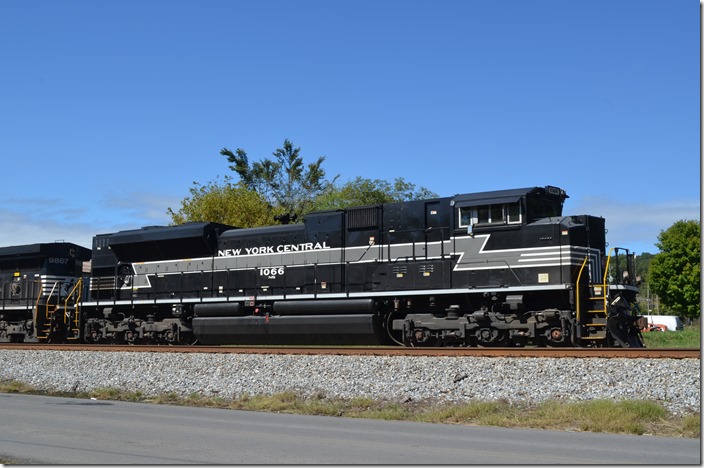 NS SD70ACe 1066. Fort Payne AL.