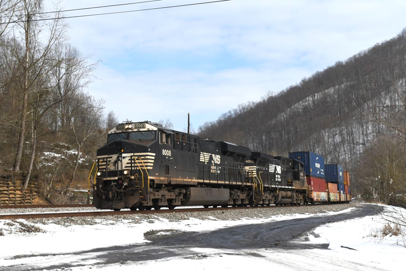 NS 8008-4092 lead w/b intermodal train 273 (Norfolk/Portlock Yard - Sandusky OH) at Vulcan WV, on 01-23-2025.