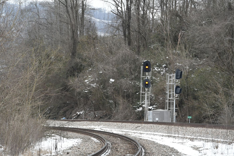 Later we found an "advance approach" on the "Alma" w/b signal at Sprigg. Christian surmised that No. 29C (Charlotte-Chicago/Calumet Yd) was due. The signal went to clear.